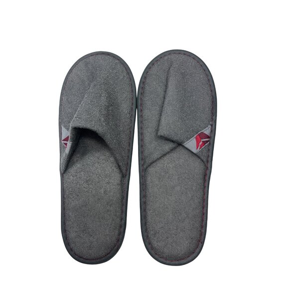 Gray Delta Airlines Closed-Toe Slippers With Non-Slip White Sole 13o - Picture 3 of 3